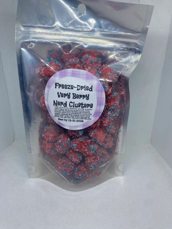 Freeze dried berry clusters